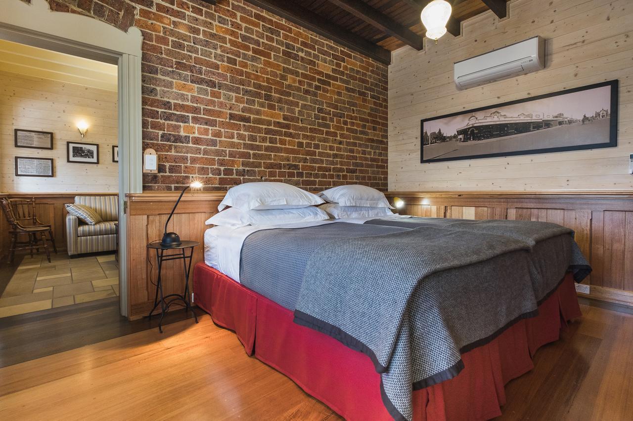 Old Bank Boutique Hotel Mittagong Esterno foto