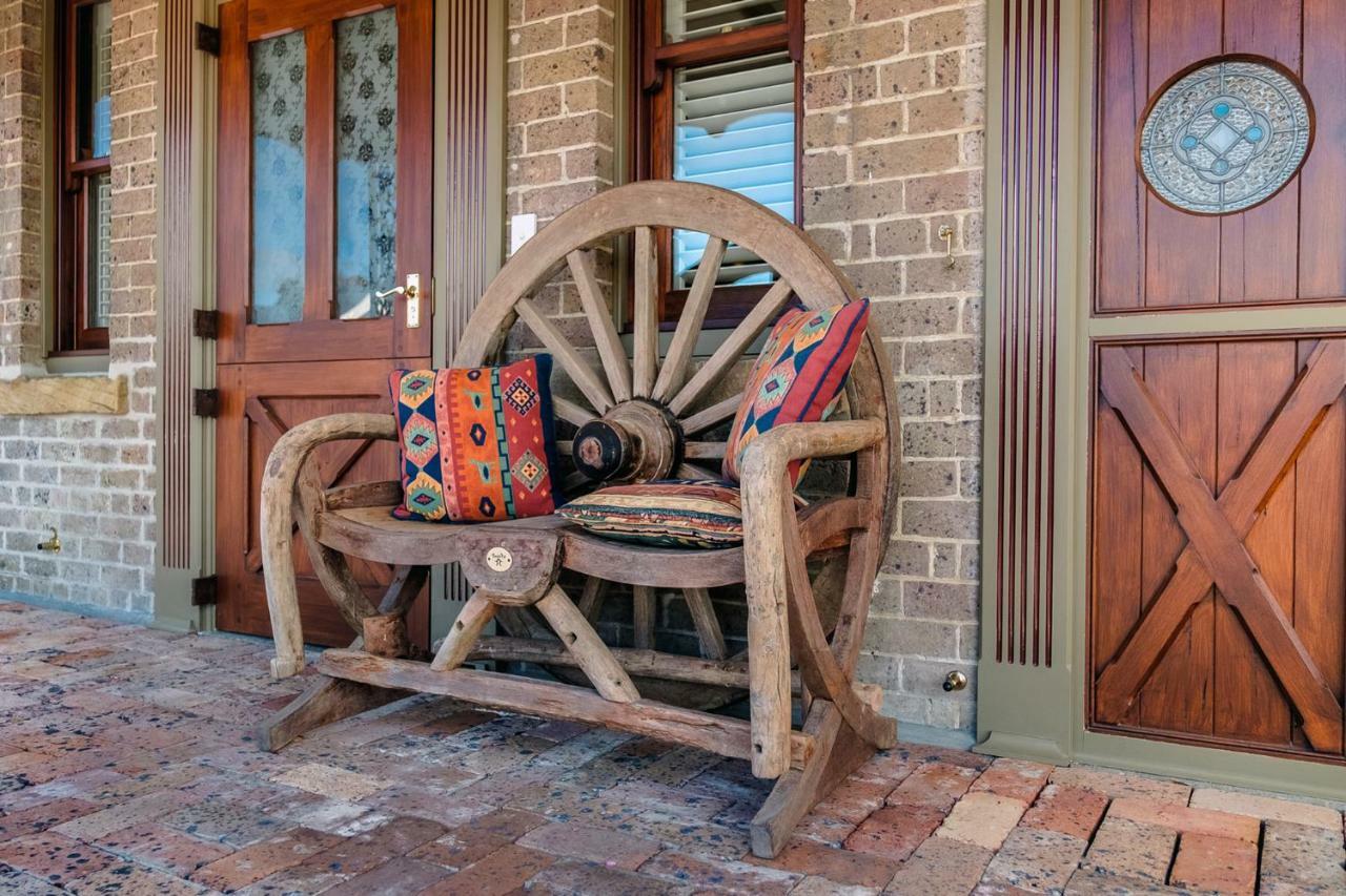 Old Bank Boutique Hotel Mittagong Esterno foto